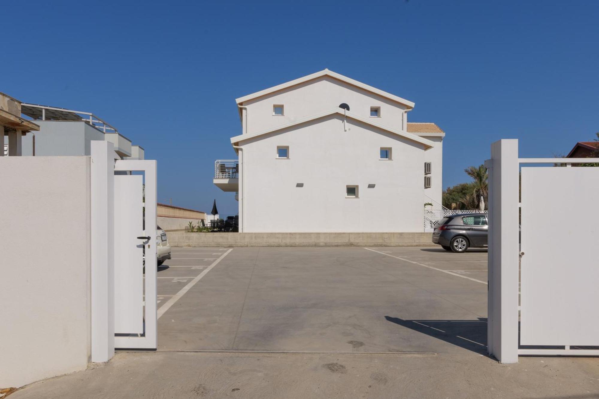 Astro Apartments With Direct Access On The Sea Of Noto Heritage Of Unesco Esterno foto